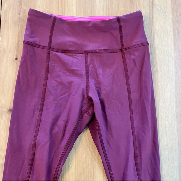 Lululemon size 2 scalloped leggings maroon - Picture 2 of 8